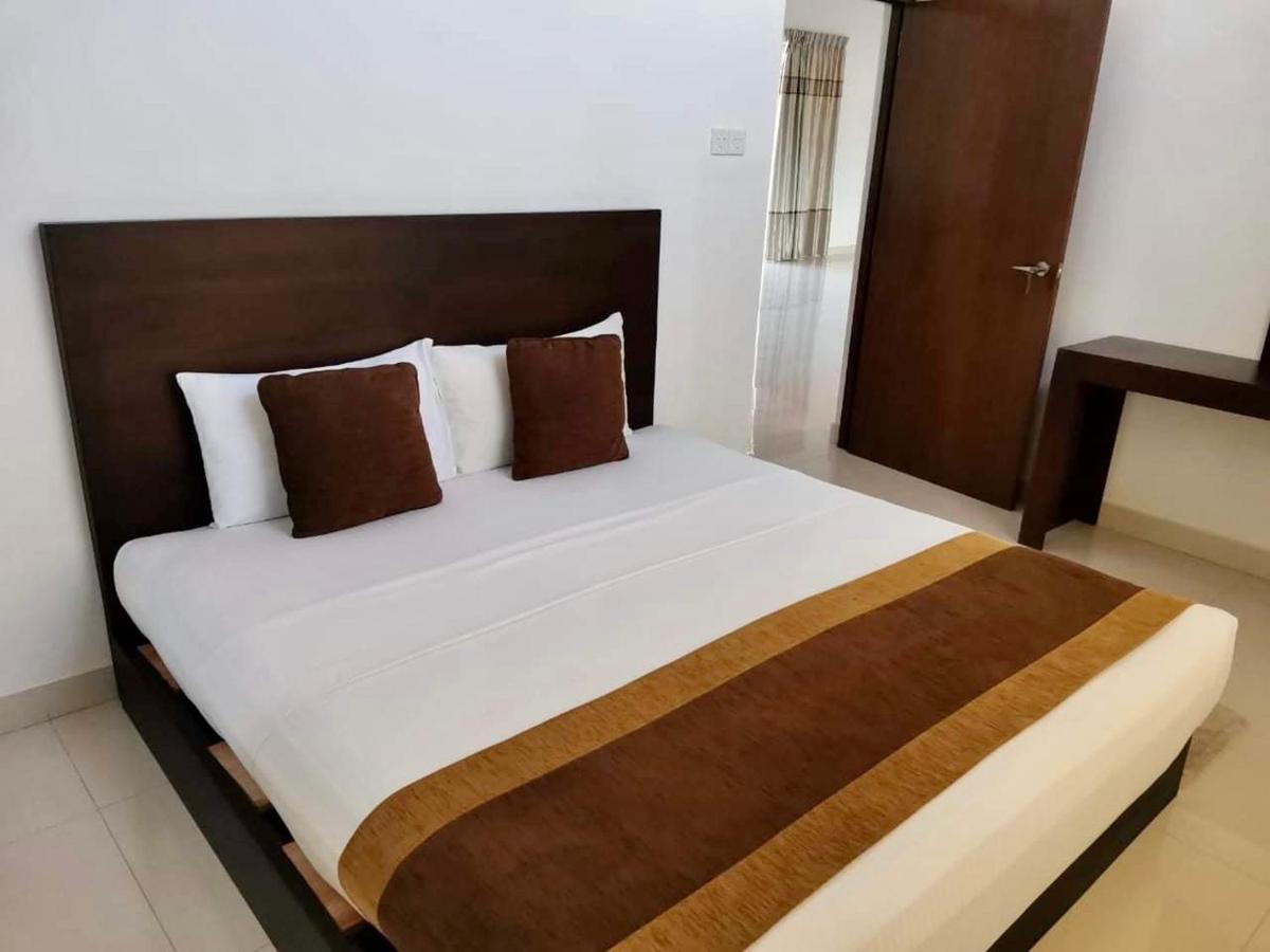 Aradhana Airport Transit Hotel คาตุนายากา ภายนอก รูปภาพ