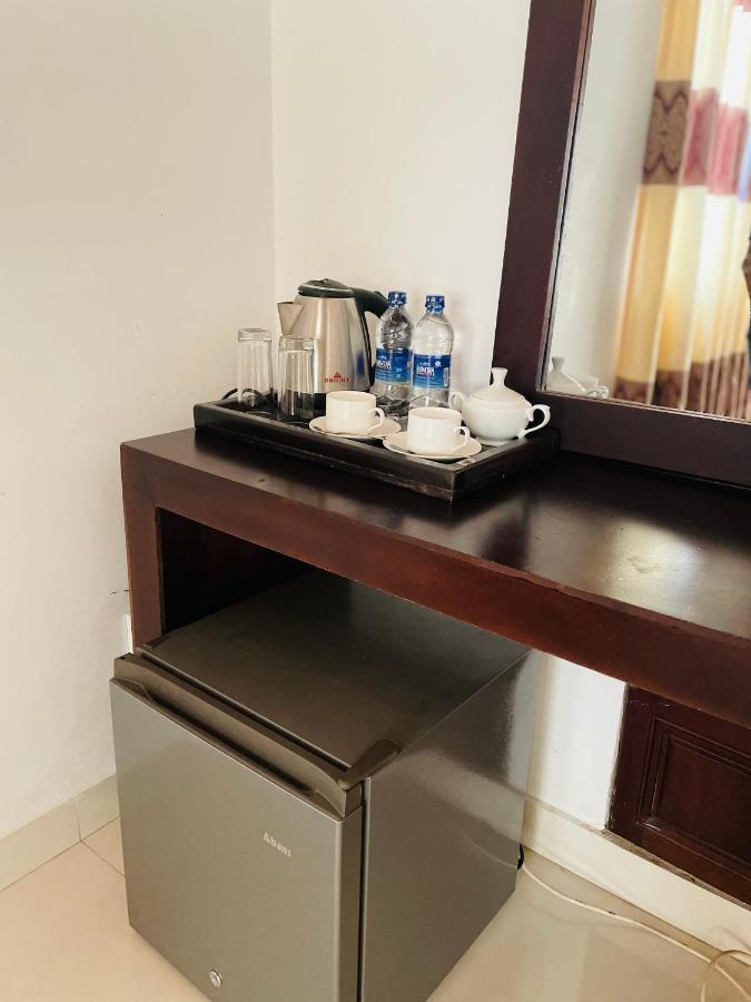 Aradhana Airport Transit Hotel คาตุนายากา ภายนอก รูปภาพ
