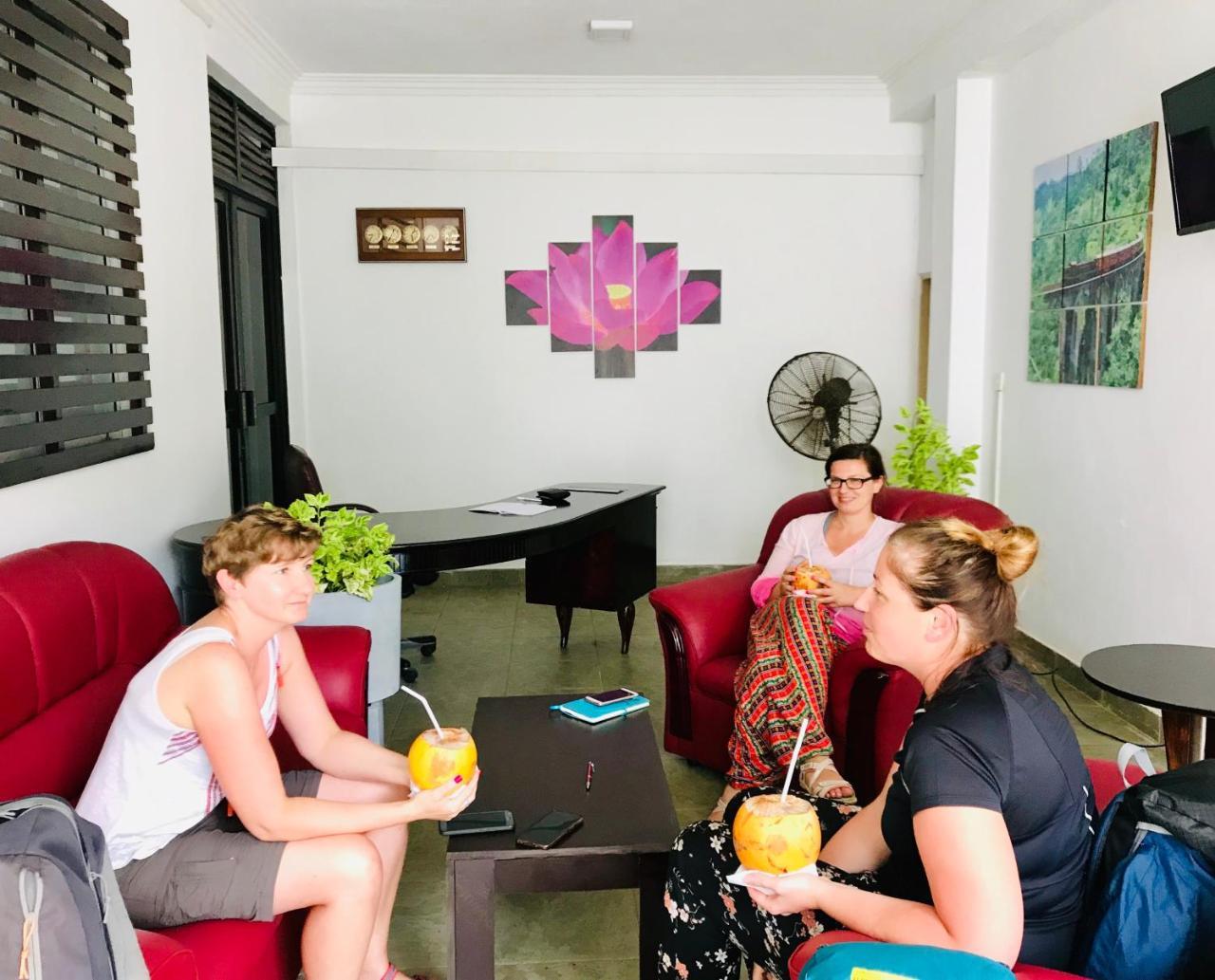 Aradhana Airport Transit Hotel คาตุนายากา ภายนอก รูปภาพ